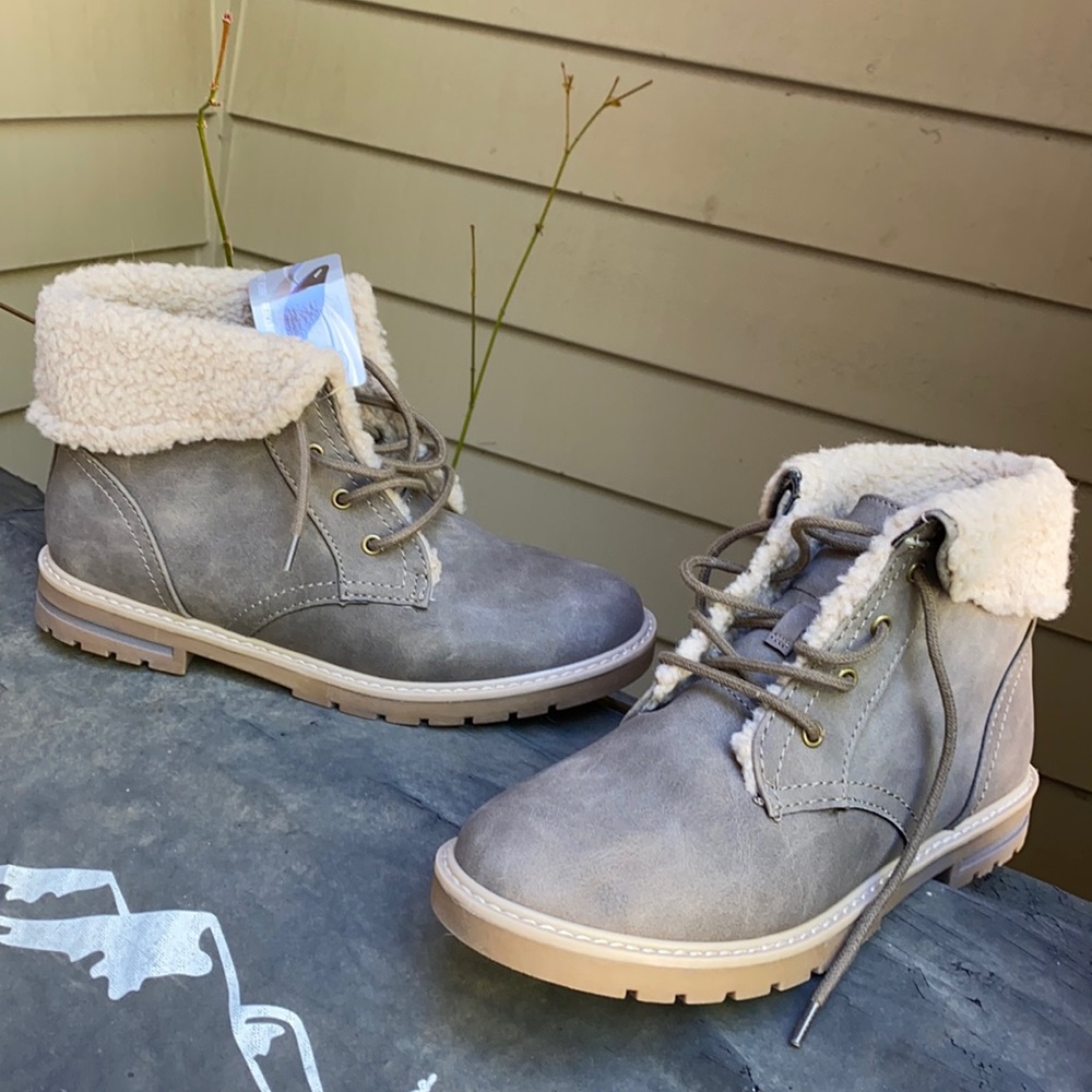 Sonoma brand shoes